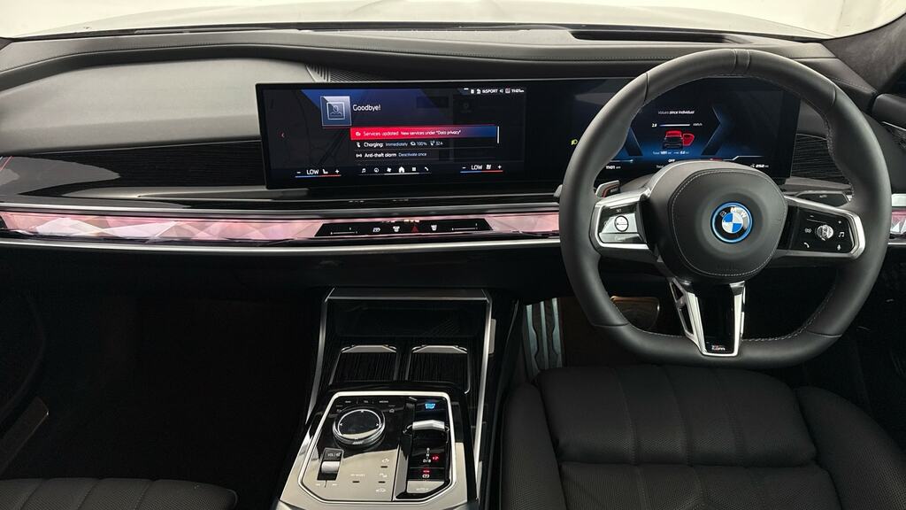 BMW i7 485Kw M70 Xdrive 105.7Kwh Black #4