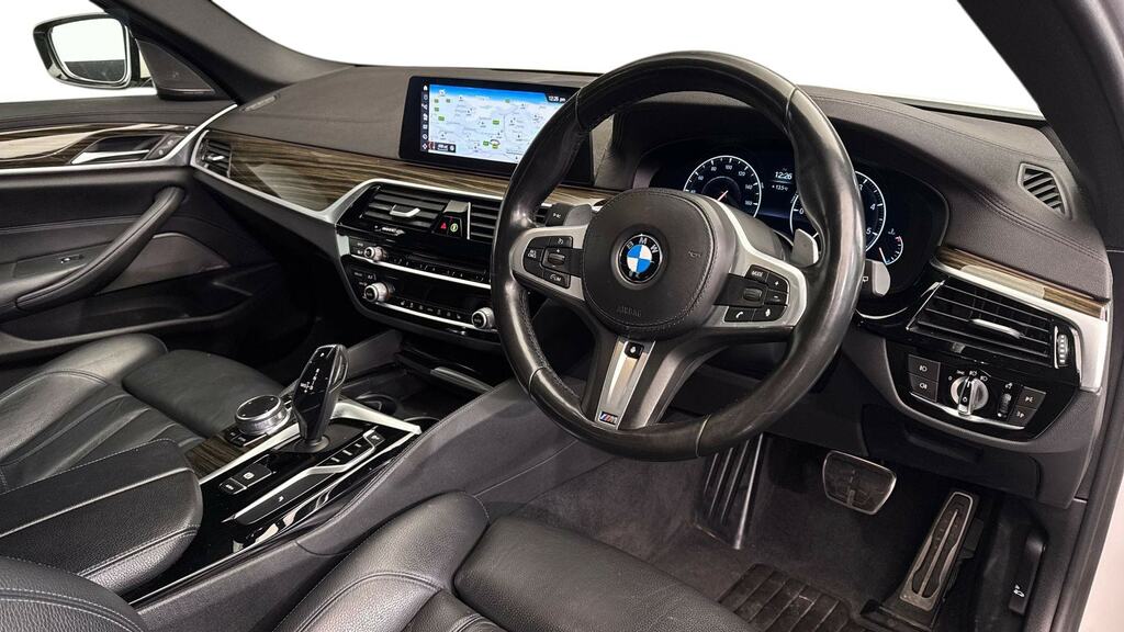 BMW 5 Series 520D Xdrive M Sport Plus Pack YJ68YGF White #6