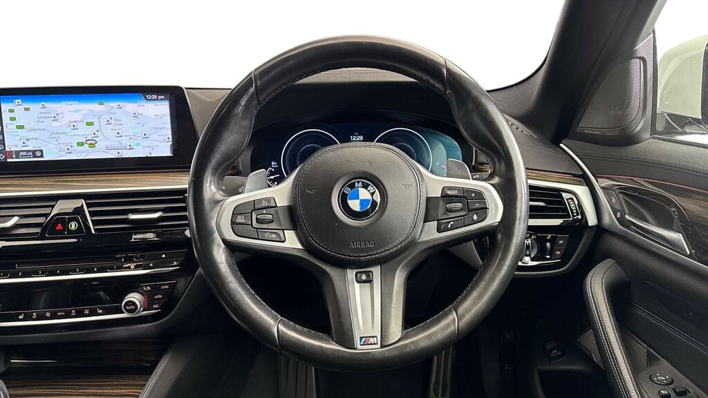 BMW 5 Series 520D Xdrive M Sport Plus Pack YJ68YGF White #5