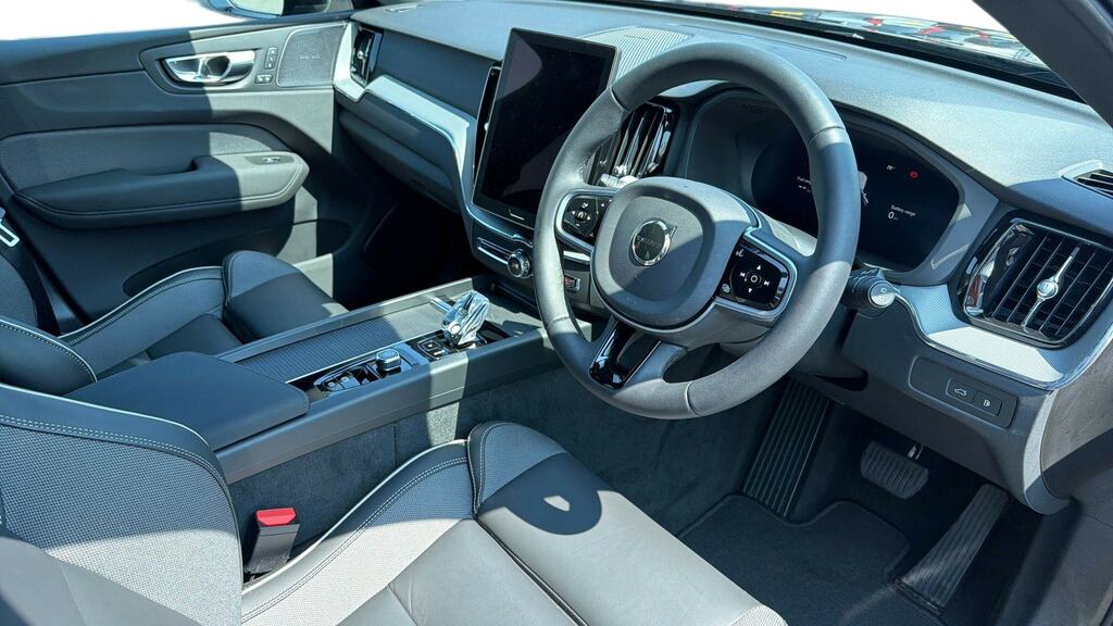 Volvo XC60 2.0 T6 350 Phev Plus Black Ed Awd Geartronic NA26ECZ Black #5