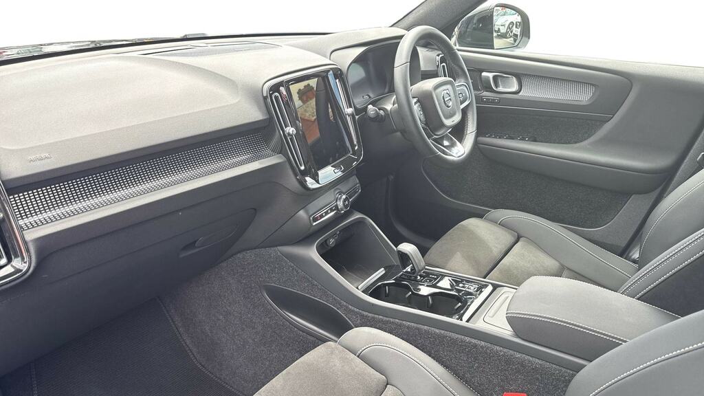 Volvo XC40 2.0 B4p Ultra Bright WG74MZE Black #4