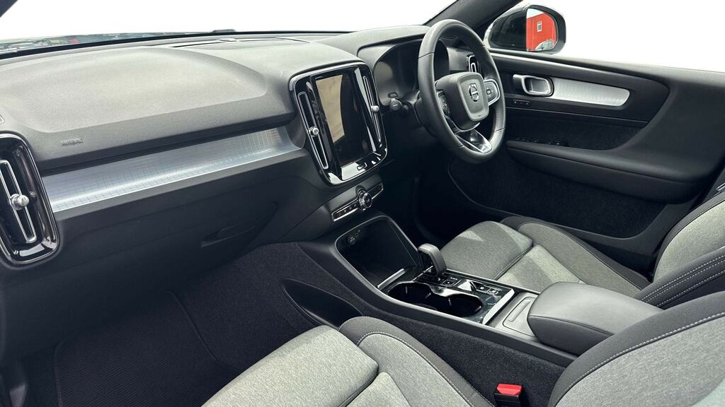 Volvo XC40 2.0 B3p Plus Dark DA23XTL Grey #4