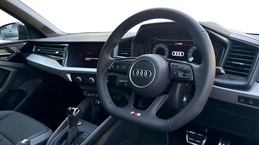 Audi A1 35 Tfsi Black Edition S Tronic YE75HPP Grey #6