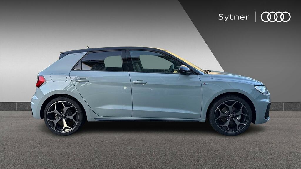 Audi A1 35 Tfsi Black Edition S Tronic YE75HPP Grey #4