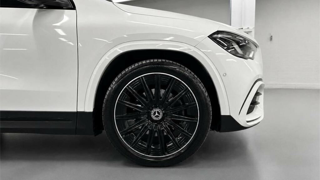 Mercedes-Benz GLA Class Gla 200 Exclusive Launch Edition LS73XUL White #5