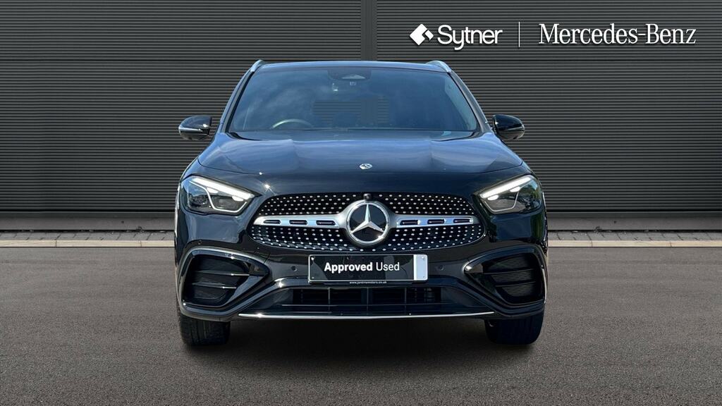 Mercedes-Benz GLA Class Gla 200 Amg Line Premium Plus Black #6