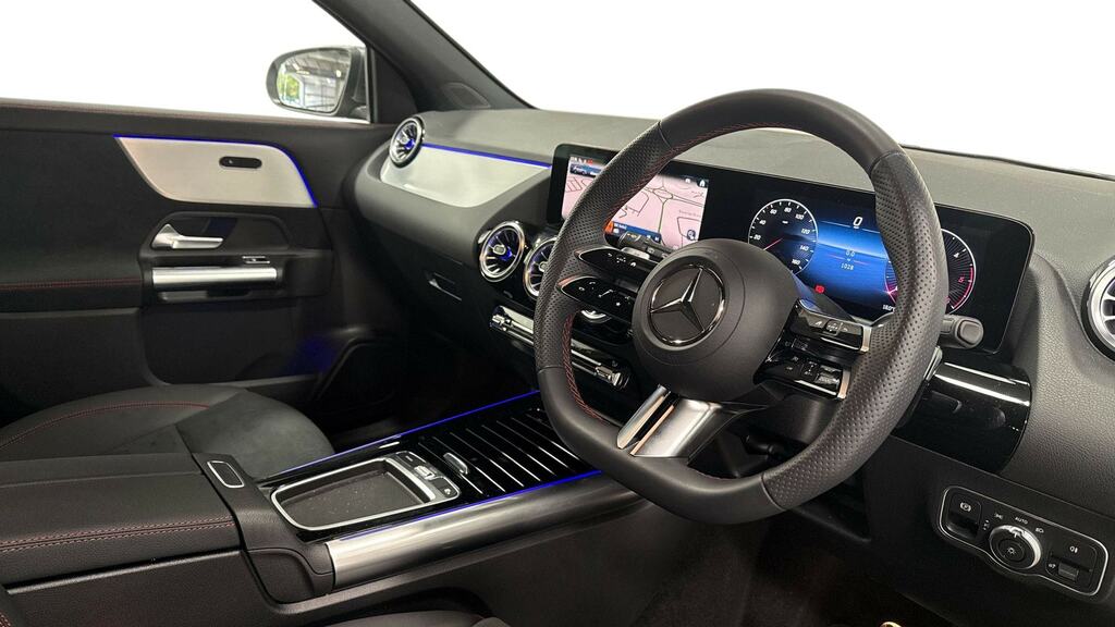 Mercedes-Benz GLA Class Gla 220D 4Matic Amg Line Executive Grey #3