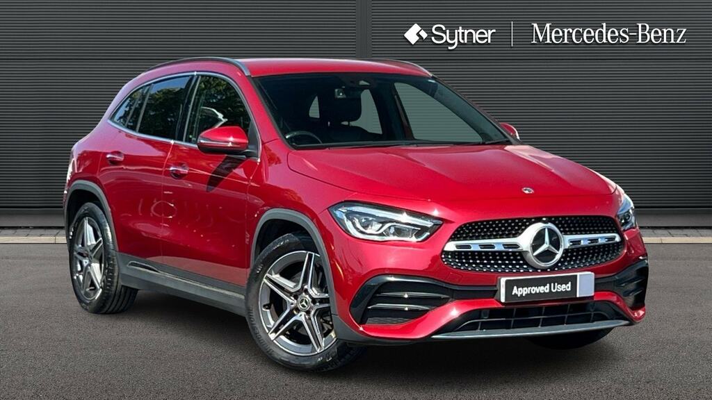 Mercedes-Benz GLA Class Gla 180 Amg Line Premium Red