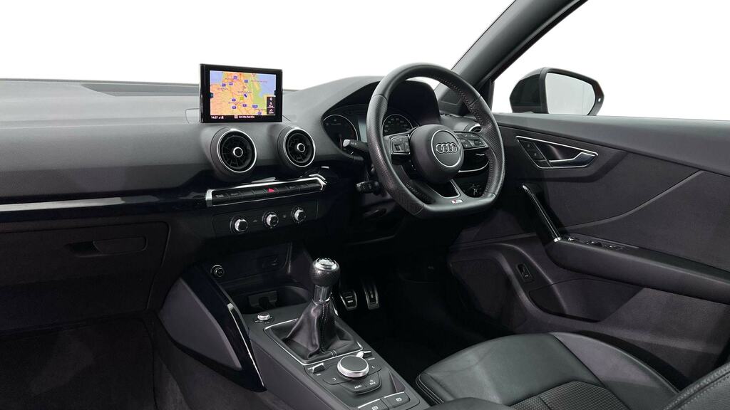 Audi Q2 30 Tdi Black Edition VK69NCY Red #2