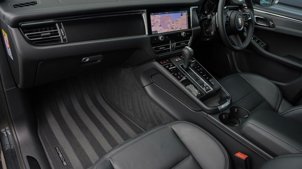 Porsche Macan Gts Pdk Grey #3