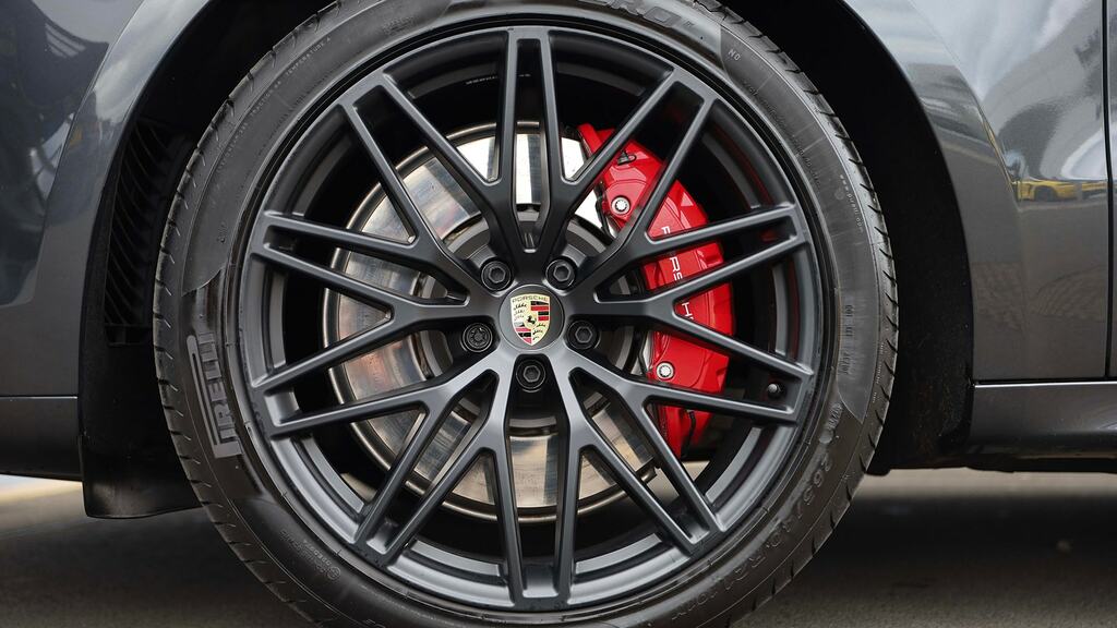 Porsche Macan Gts Pdk Grey #4