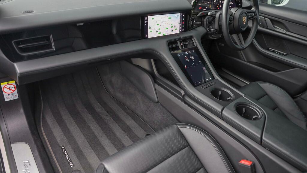 Porsche Taycan 420Kw 4S 93Kwh Grey #3