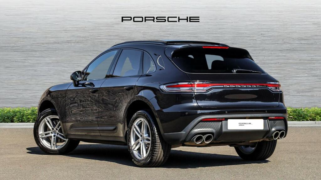 Porsche Macan 5dr Pdk Black #4