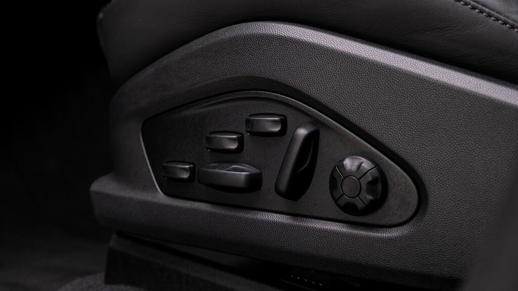 Porsche Macan 100Kwh Turbo Suv 4Wd 639 Ps Grey #37
