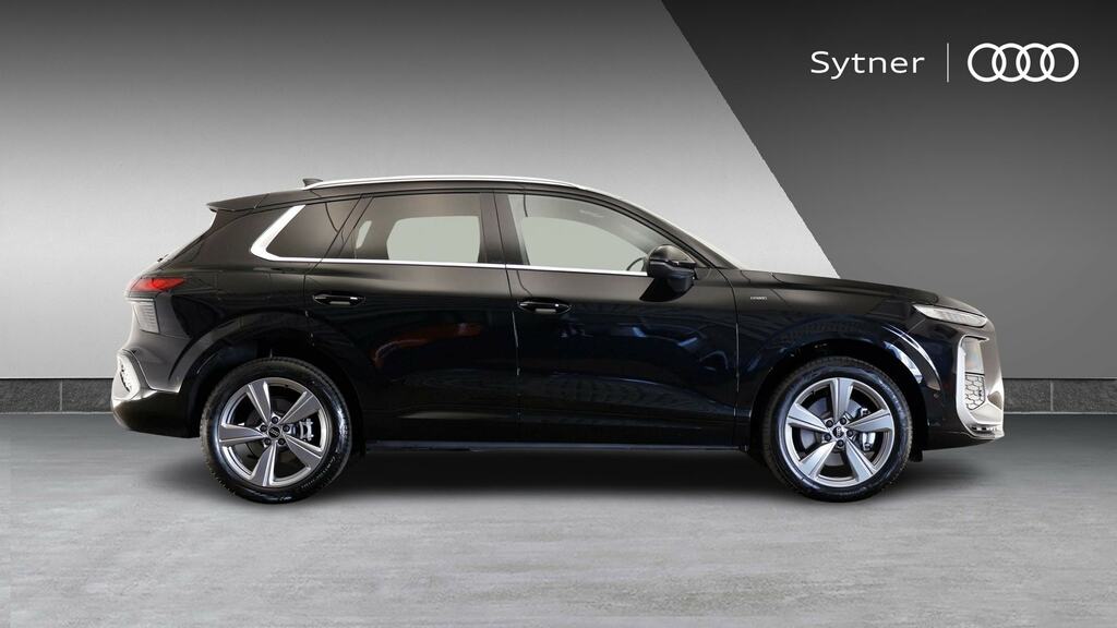 Audi Q3 1.5 E-hybrid S Line S Tronic Soundvision RJ75DFF Black #4