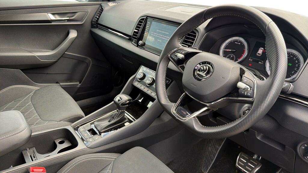 Skoda Karoq 1.5 Tsi Sportline Dsg Black #6