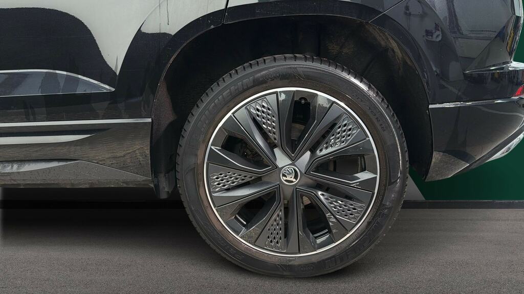 Skoda Karoq 1.5 Tsi Sportline Dsg Black #5