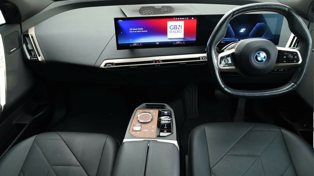 BMW iX 385Kw Xdrive50 M Sport Edition 111.5Kwh SD72TJY White #4