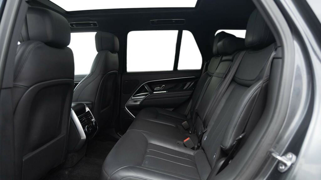 Land Rover Range Rover 3.0 P400 Se Grey #4