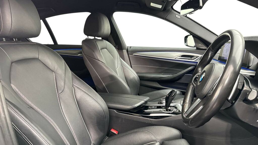 BMW 5 Series 530D Xdrive M Sport Saloon White #11