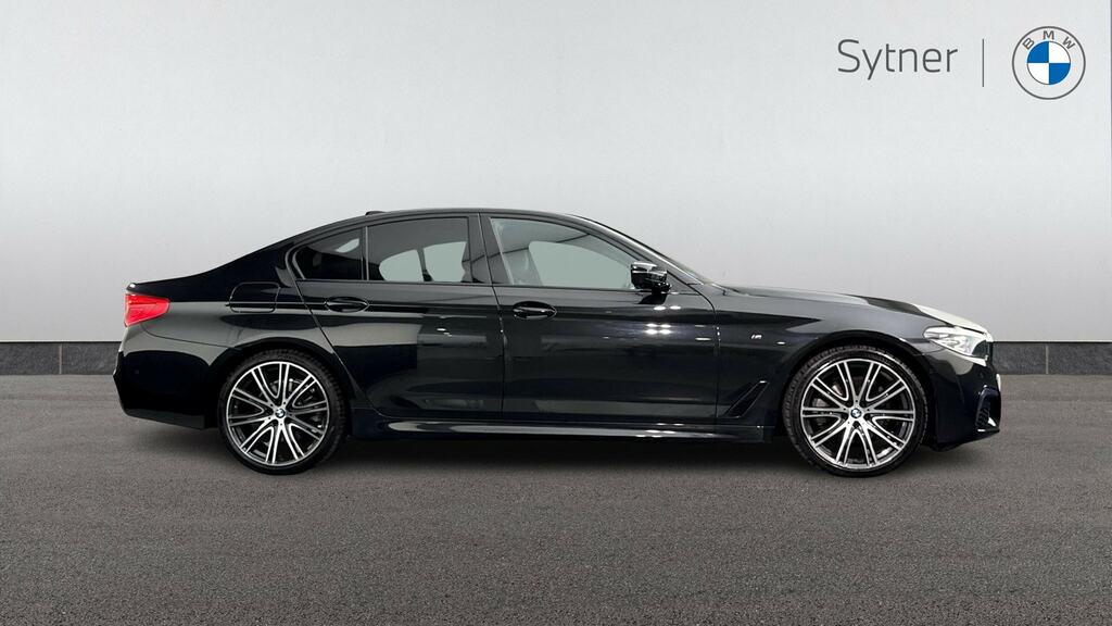 BMW 5 Series 530D Xdrive M Sport Saloon White #3