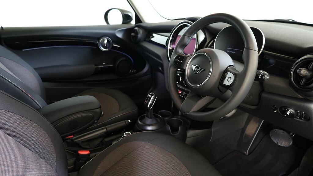 Mini Hatch 1.5 Cooper Classic Premium FJ24UOK Black #6