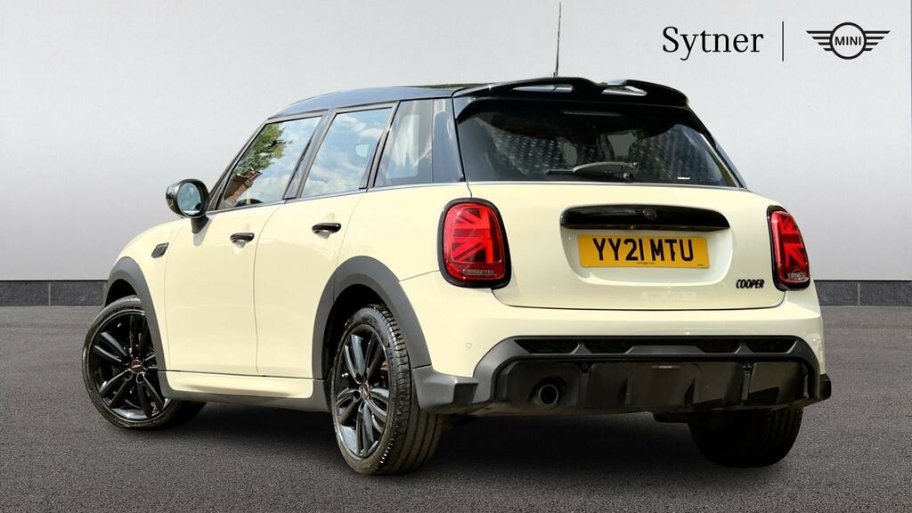 Mini Hatch 1.5 Cooper Sport Comfortnav Pack YY21MTU White #2