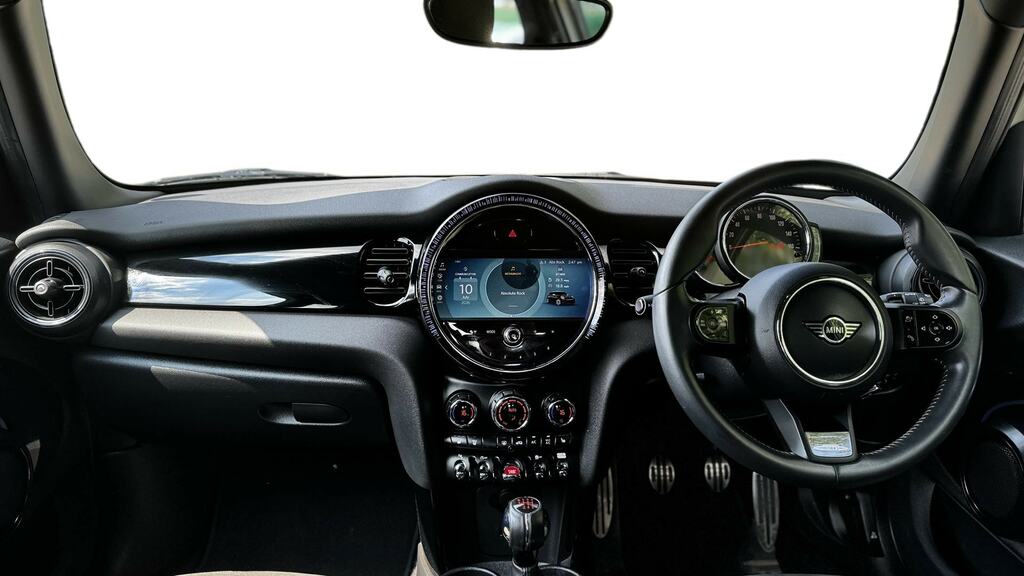 Mini Hatch 1.5 Cooper Sport Comfortnav Pack YY21MTU White #3