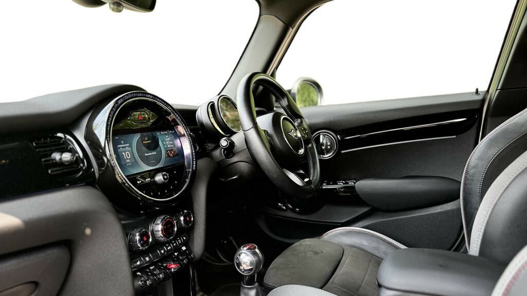 Mini Hatch 1.5 Cooper Sport Comfortnav Pack YY21MTU White #6