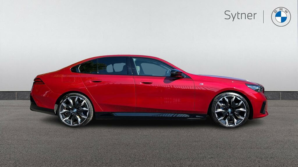 BMW i5 442Kw M60 Xdrive 84Kwh EY24KLS Red #3