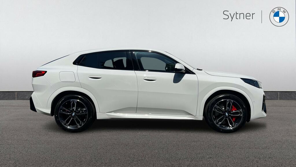 BMW iX2 150Kw Edrive20 Shadow Edition 65Kwh CJ26LWZ White #3