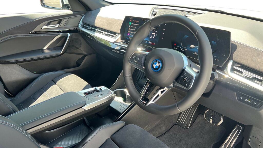 BMW iX2 150Kw Edrive20 Shadow Edition 65Kwh CJ26LWZ White #6
