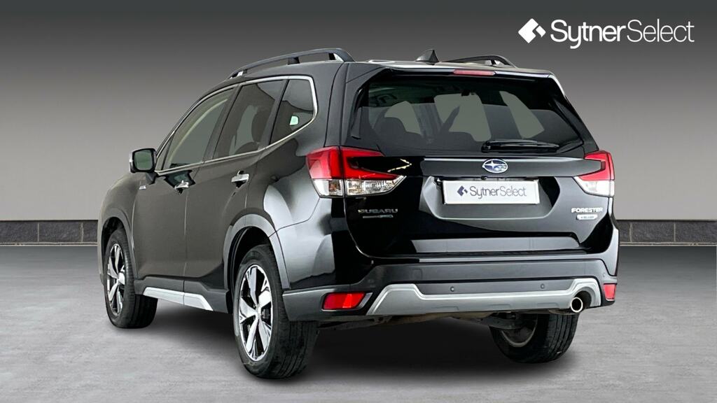 Subaru Forester 2.0I E-boxer Xe Premium Green #2
