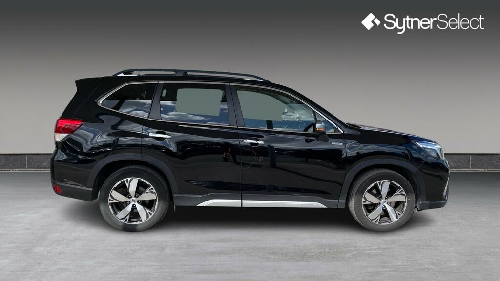 Subaru Forester 2.0I E-boxer Xe Premium Lineartronic Black #3