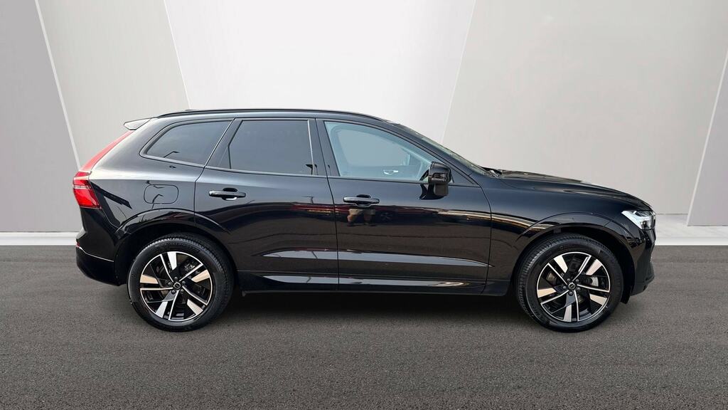 Volvo XC60 2.0 B5p Core Awd Geartronic RF25YHH Black #3