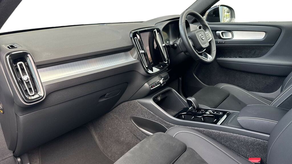 Volvo XC40 2.0 B4p Plus Dark RA25AOC Blue #4