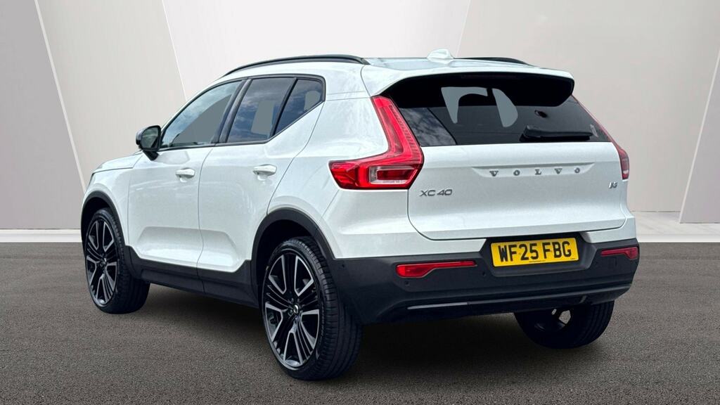 Volvo XC40 2.0 B3p Ultimate Dark WF25FBG White #2