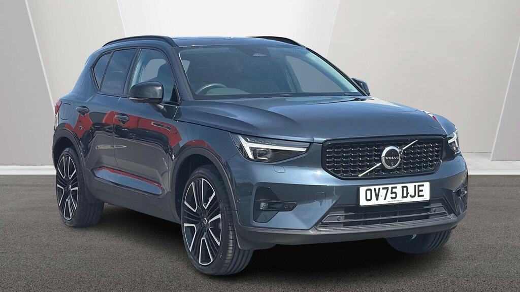 Volvo XC40 2.0 B3p Ultra Bright Blue