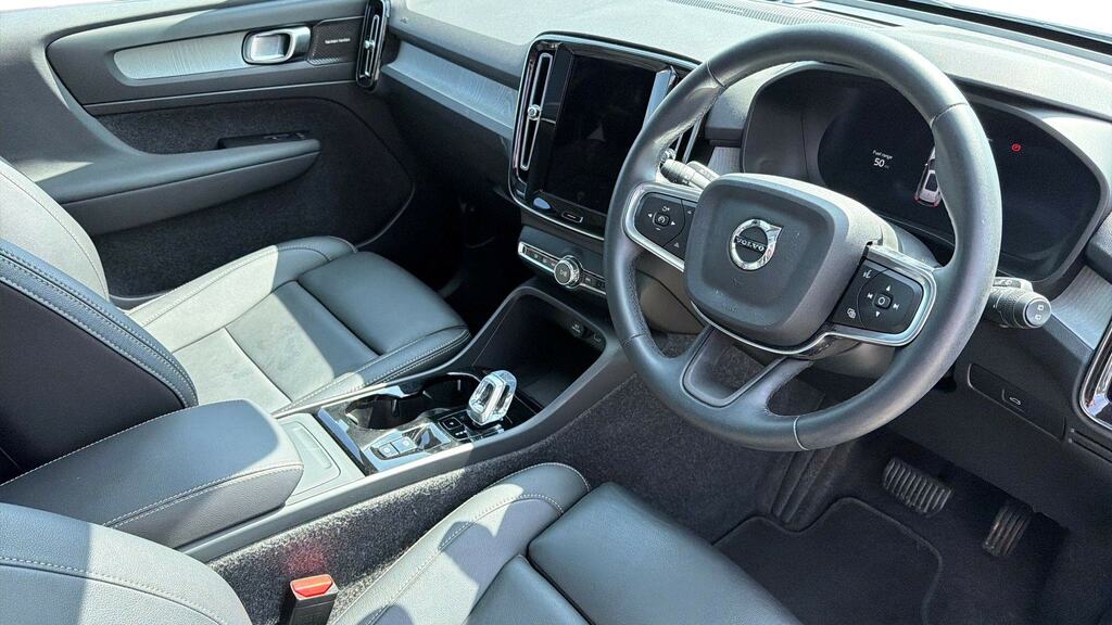 Volvo XC40 2.0 B3p Ultra Bright OV75DJE Blue #5