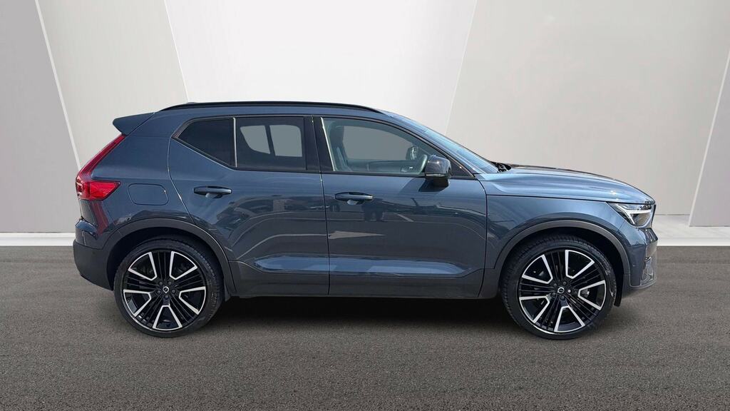 Volvo XC40 2.0 B3p Ultra Bright OV75DJE Blue #3