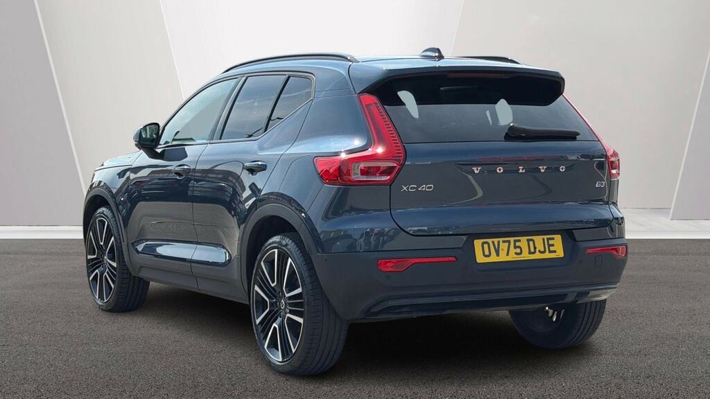 Volvo XC40 2.0 B3p Ultra Bright OV75DJE Blue #2