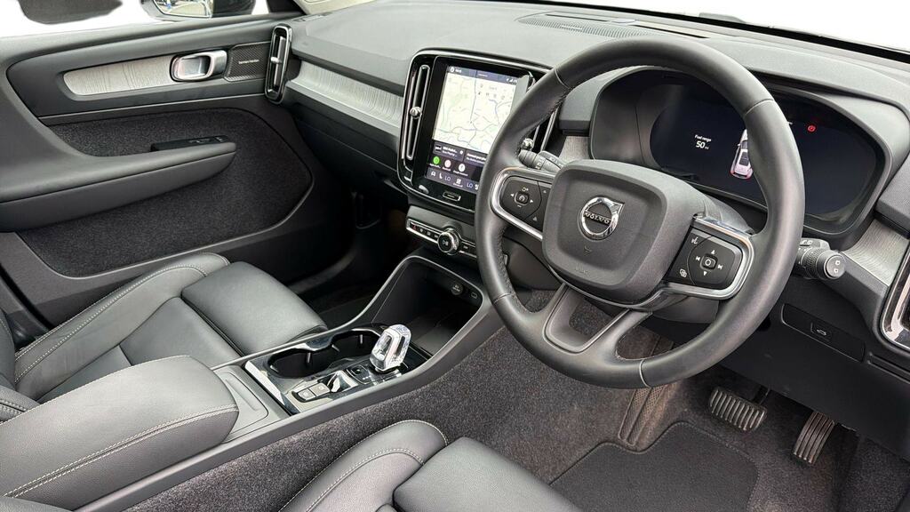 Volvo XC40 2.0 B3p Ultra Dark RV75TKT Black #5