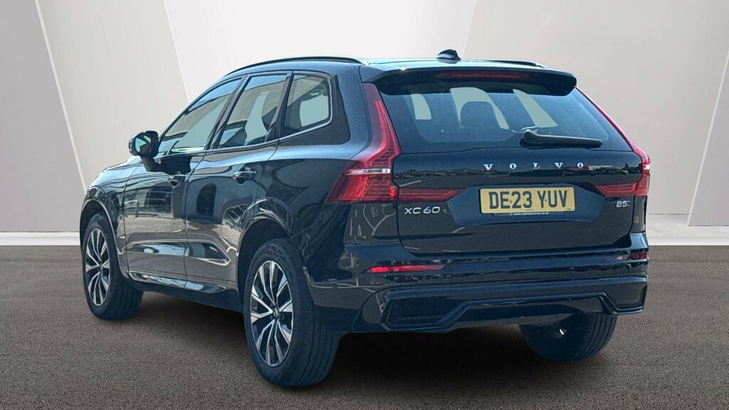 Volvo XC60 2.0 B5p Plus Dark Awd Geartronic DE23YUV Black #2