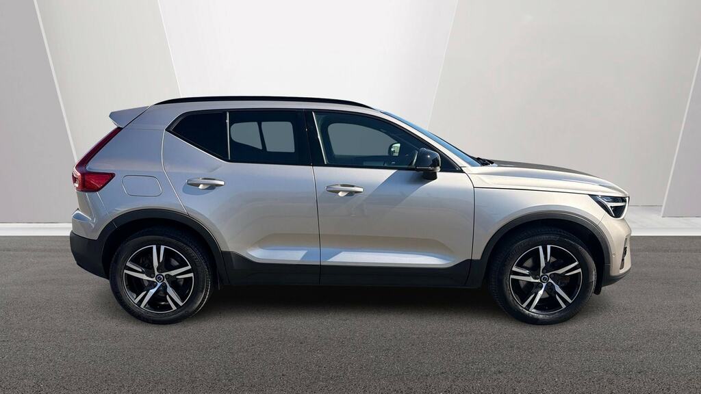 Volvo XC40 2.0 B3p Plus Dark CJ23LGL Gold #3