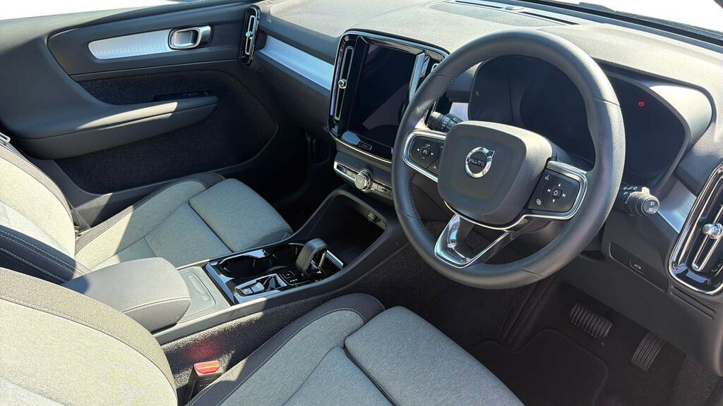 Volvo XC40 2.0 B3p Plus Dark CJ23LGL Gold #5