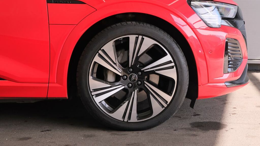 Audi Q8 e tron 300Kw 55 Quattro 114Kwh Vorsprung Red #5