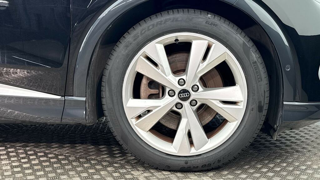 Audi Q4 E Tron 220Kw 50 Qtro 82Kwh S Line Lthtech Pro LL73CSX Black #5