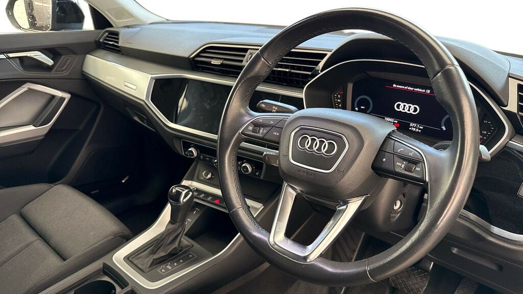 Audi Q3 35 Tdi Sport S Tronic Comfortsound Pack Black #6