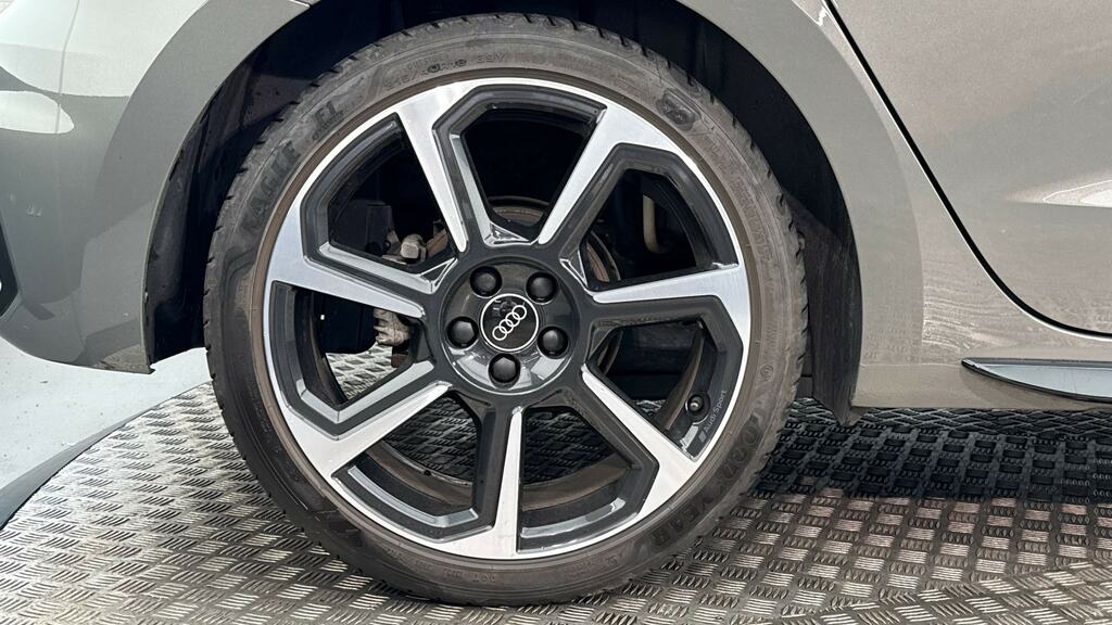 Audi A1 35 Tfsi Black Edition S Tronic Tech Pack SL73WXF Grey #5