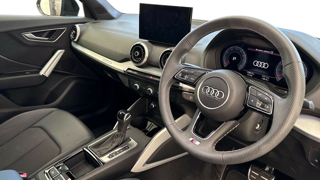 Audi Q2 35 Tfsi S Line S Tronic YM24SOE Black #6